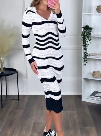 Comfortable V-Neck Wave Printed Midi Dress