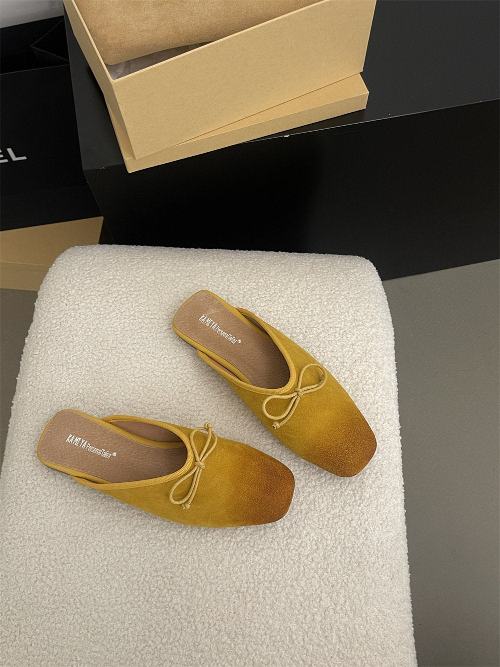 Flat retro nubuck genuine leather slip-on mules