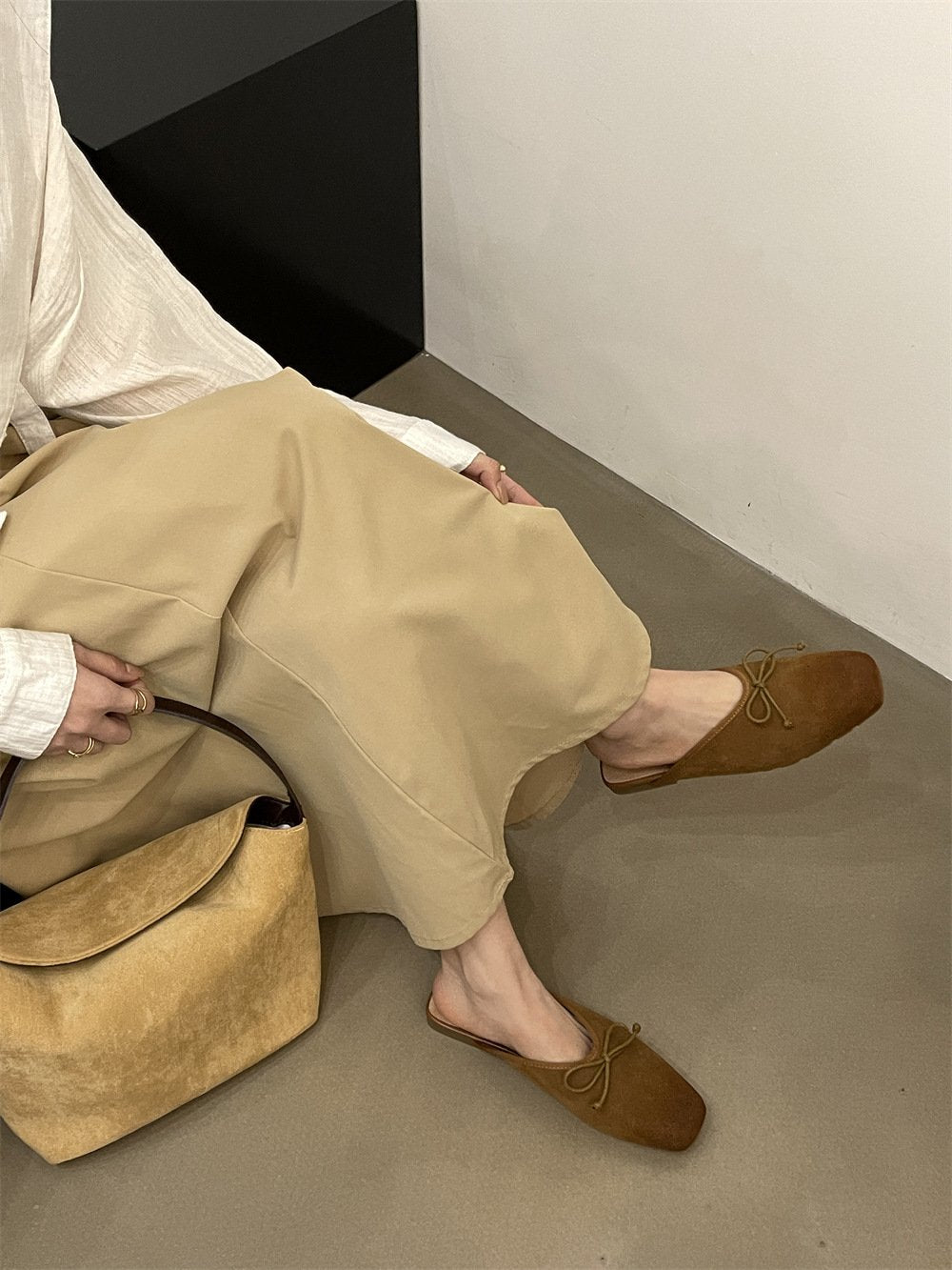 Flat retro nubuck genuine leather slip-on mules