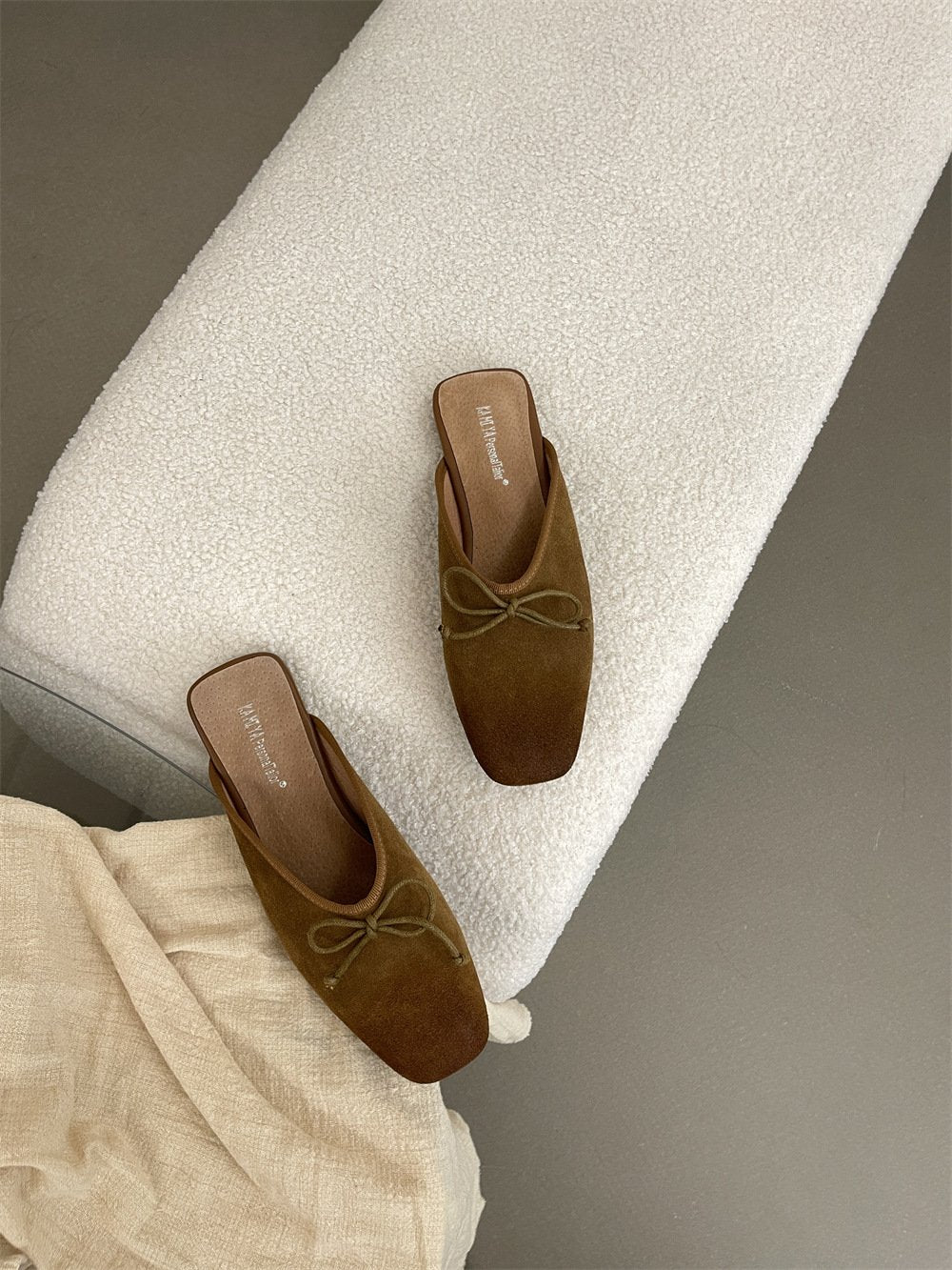 Flat retro nubuck genuine leather slip-on mules