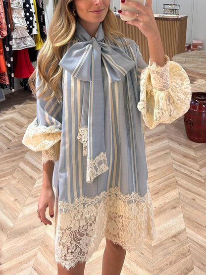 Elegant Bow Collar Lace Mini Dress